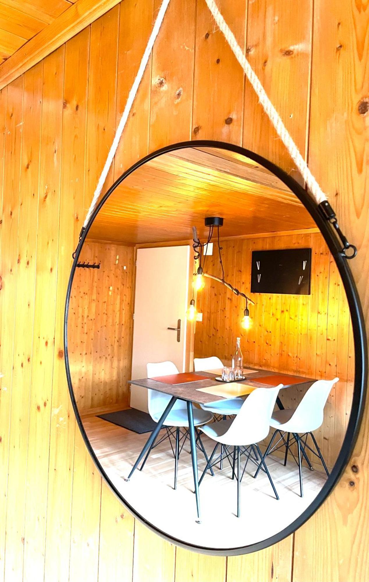Charming, Well-Equipped Alpine Apartment คันเดอร์ชเตค ภายนอก รูปภาพ